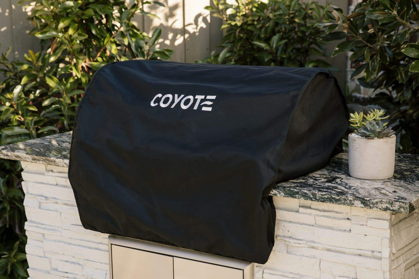 Coyote Outdoor 30 Inch Cover for Built In Grill