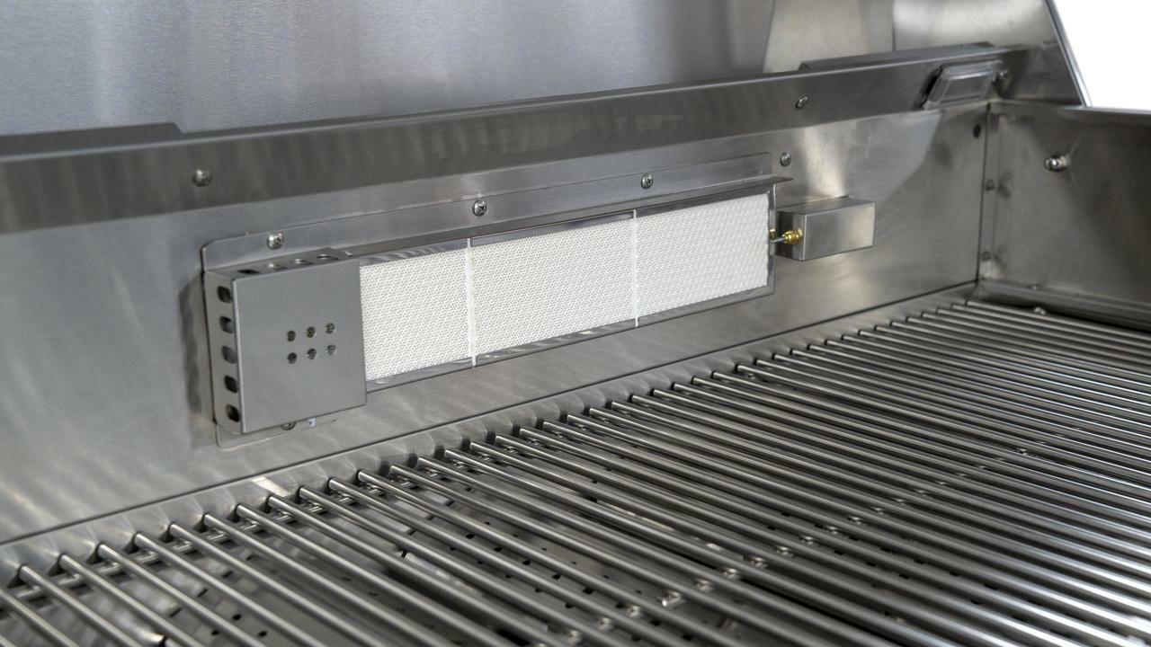 Mont Alpi L-Shaped Deluxe Island with Beverage Center, Fridge and Infrared Side Burner - MAi805-DBEV90C