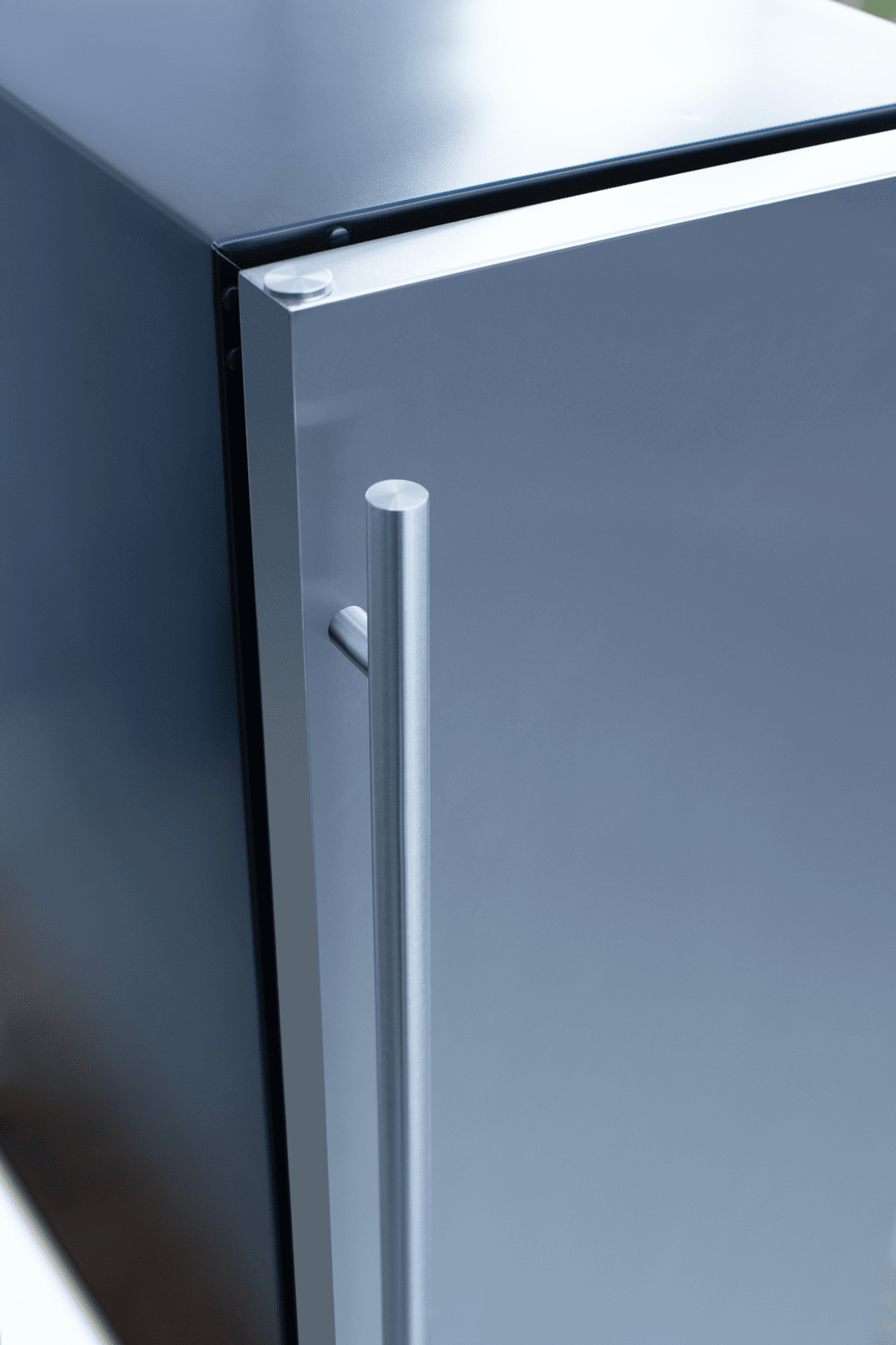 Summerset 15 Inch 3.2C Outdoor Rated Refrigerator SSRFR-15S